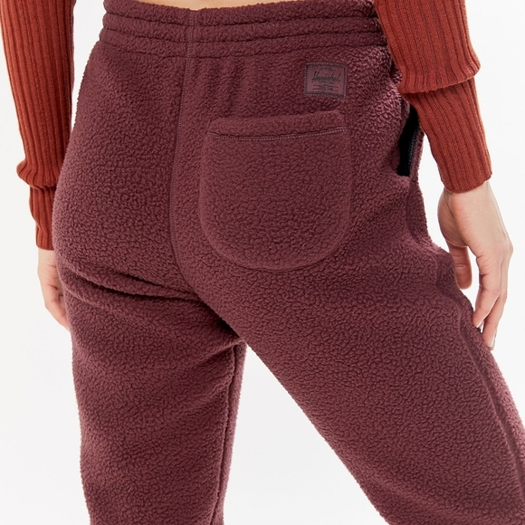Hershel Supply Co. Sherpa Jogger. - Picture 2 of 6